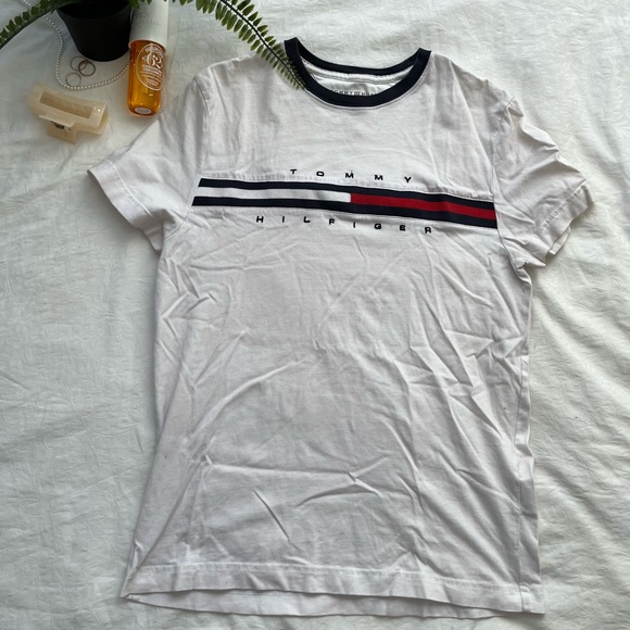 Tommy Hilfiger Shirt - Picture 2 of 3